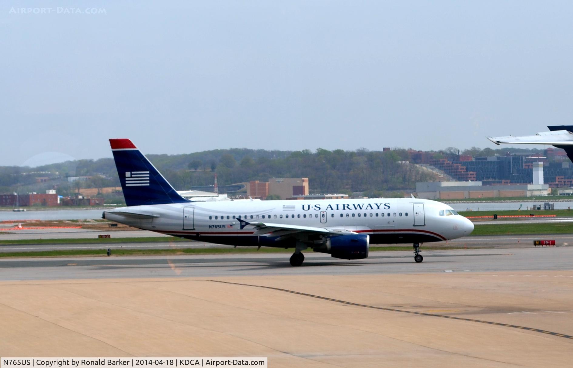 N765US, 2000 Airbus A319-112 C/N 1371, Taxi Reagan