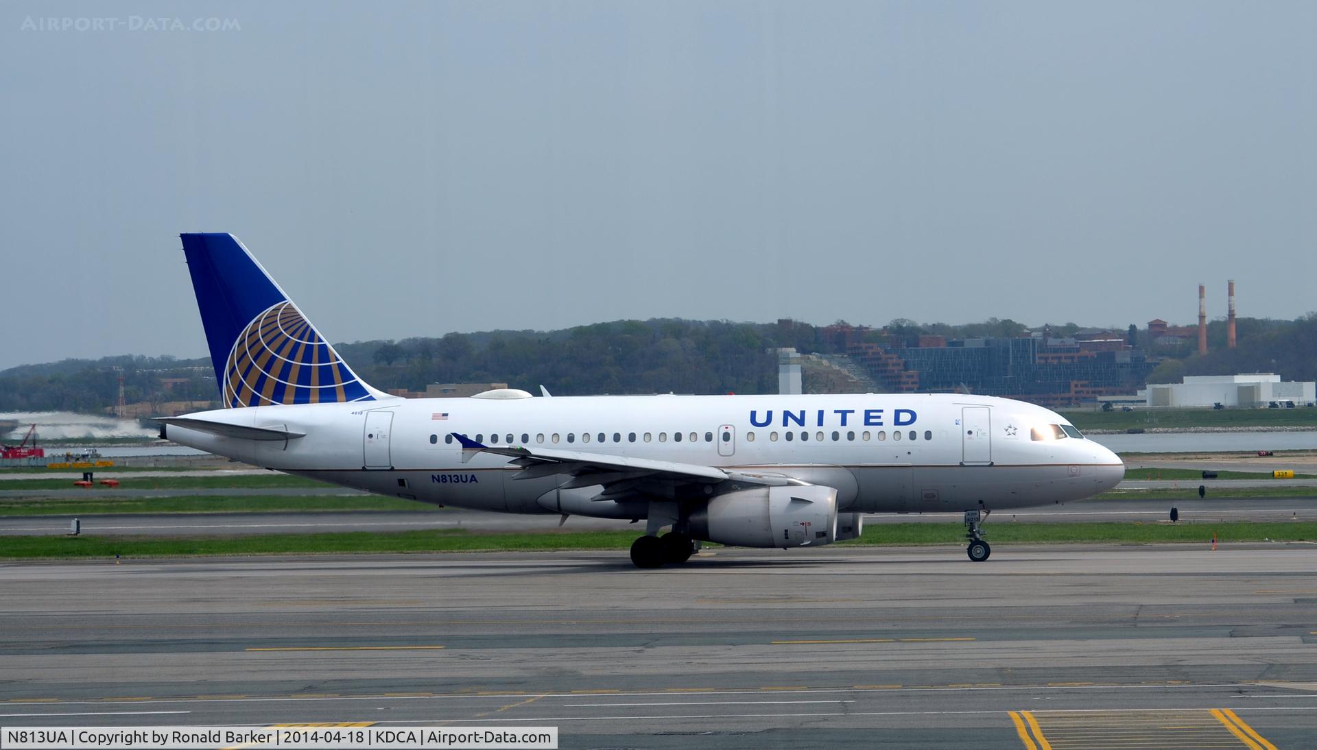 N813UA, 1998 Airbus A319-131 C/N 858, Taxi Reagan