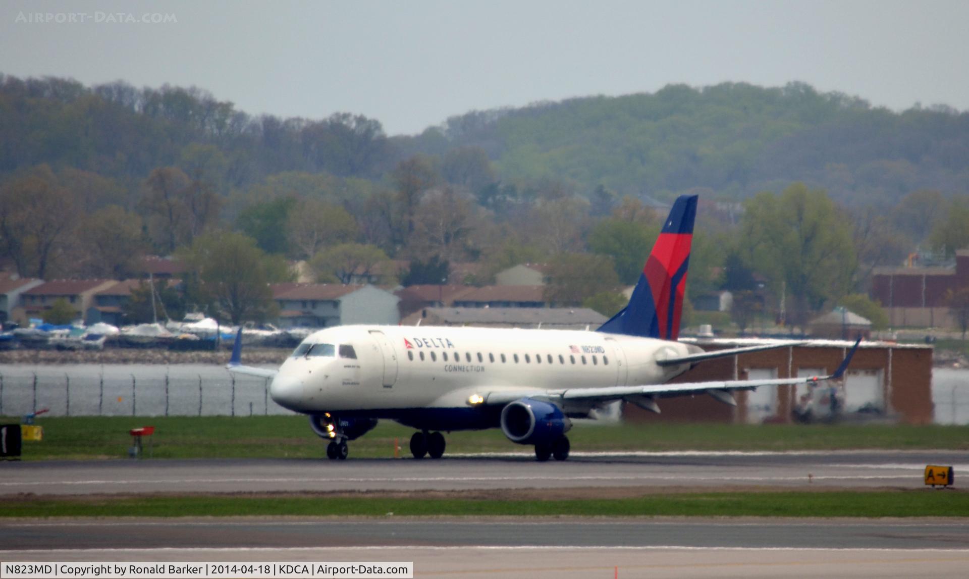 N823MD, 2005 Embraer 170SU (ERJ-170-100SU) C/N 17000044, Takeoff Reagan