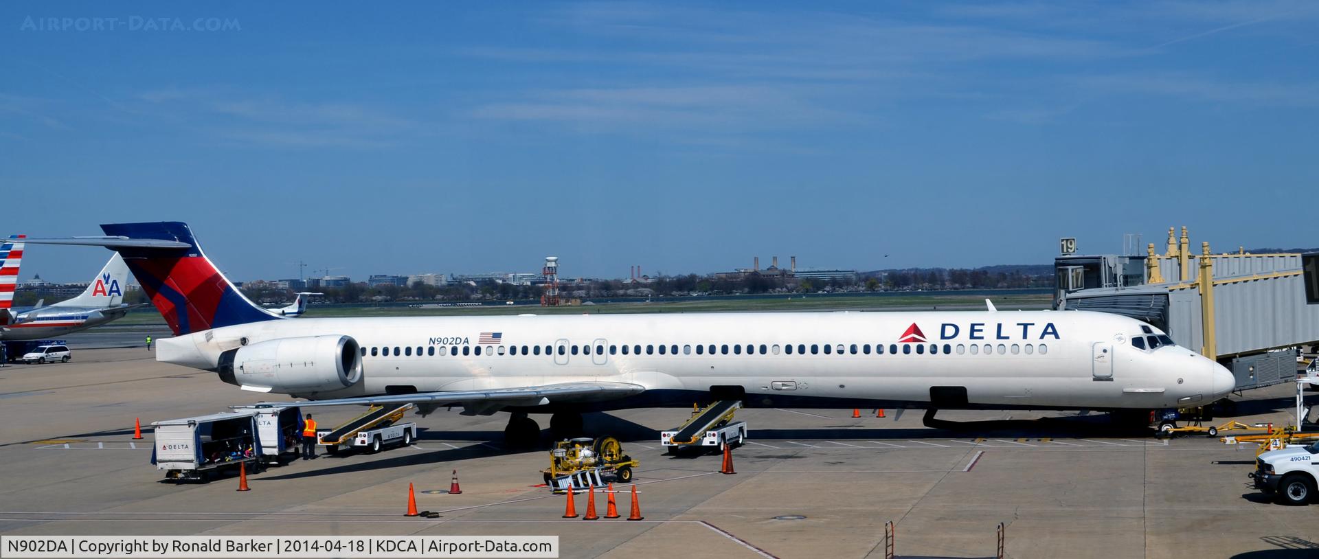 N902DA, 1994 McDonnell Douglas MD-90-30 C/N 53382, Gate 19 Reagan