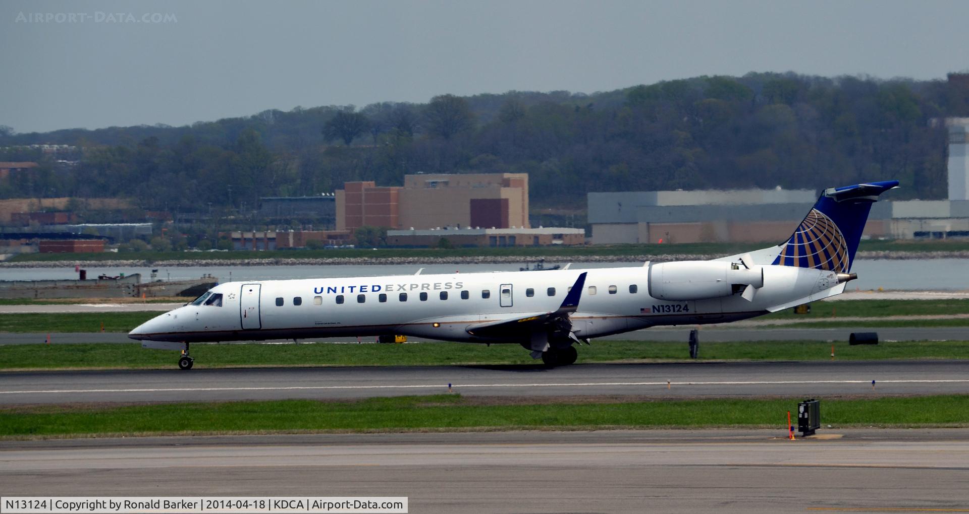 N13124, 2003 Embraer ERJ-145XR (EMB-145XR) C/N 145689, Landing Reagan