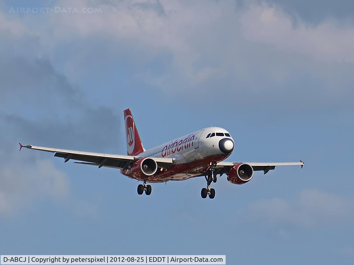 D-ABCJ, 2012 Airbus A321-211 C/N 5126, Flughafen Berlin Tegel