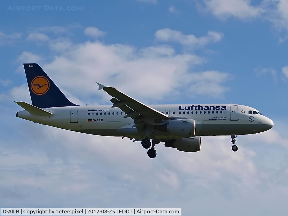 D-AILB, 1996 Airbus A319-114 C/N 610, Flughafen Berlin Tegel