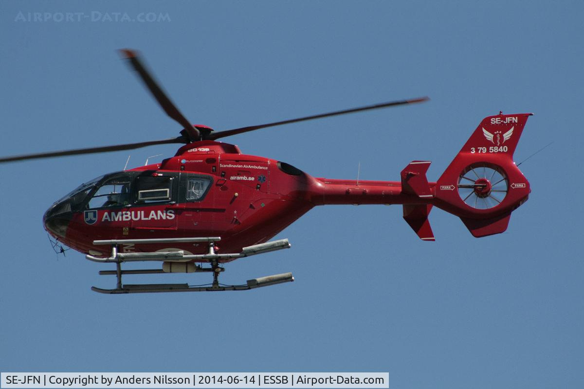 SE-JFN, 2002 Eurocopter EC-135T-2 C/N 0214, On short final for runway 30.