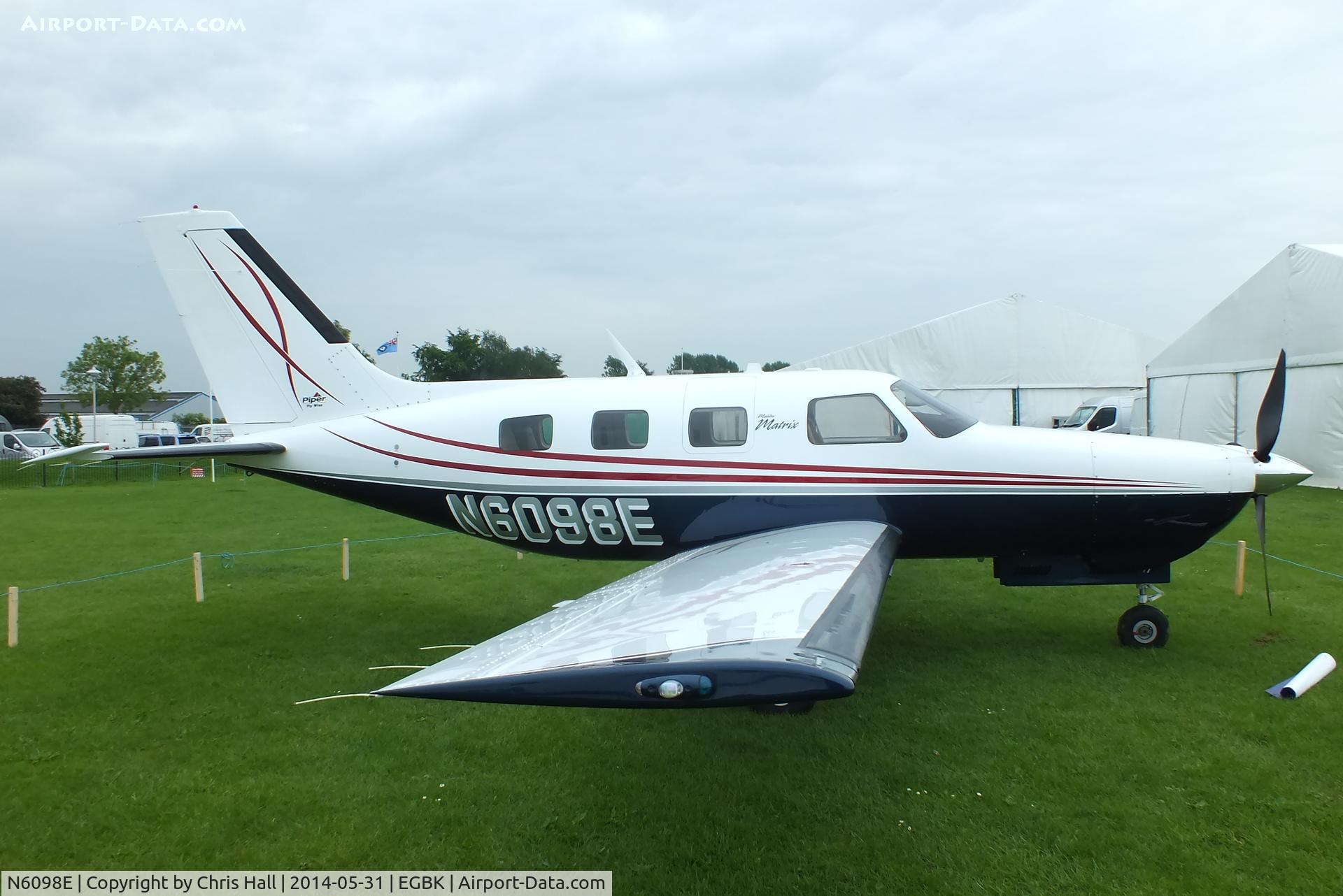 N6098E, 2010 Piper PA-46R-350T Malibu Matrix C/N 4692140, at AeroExpo 2014