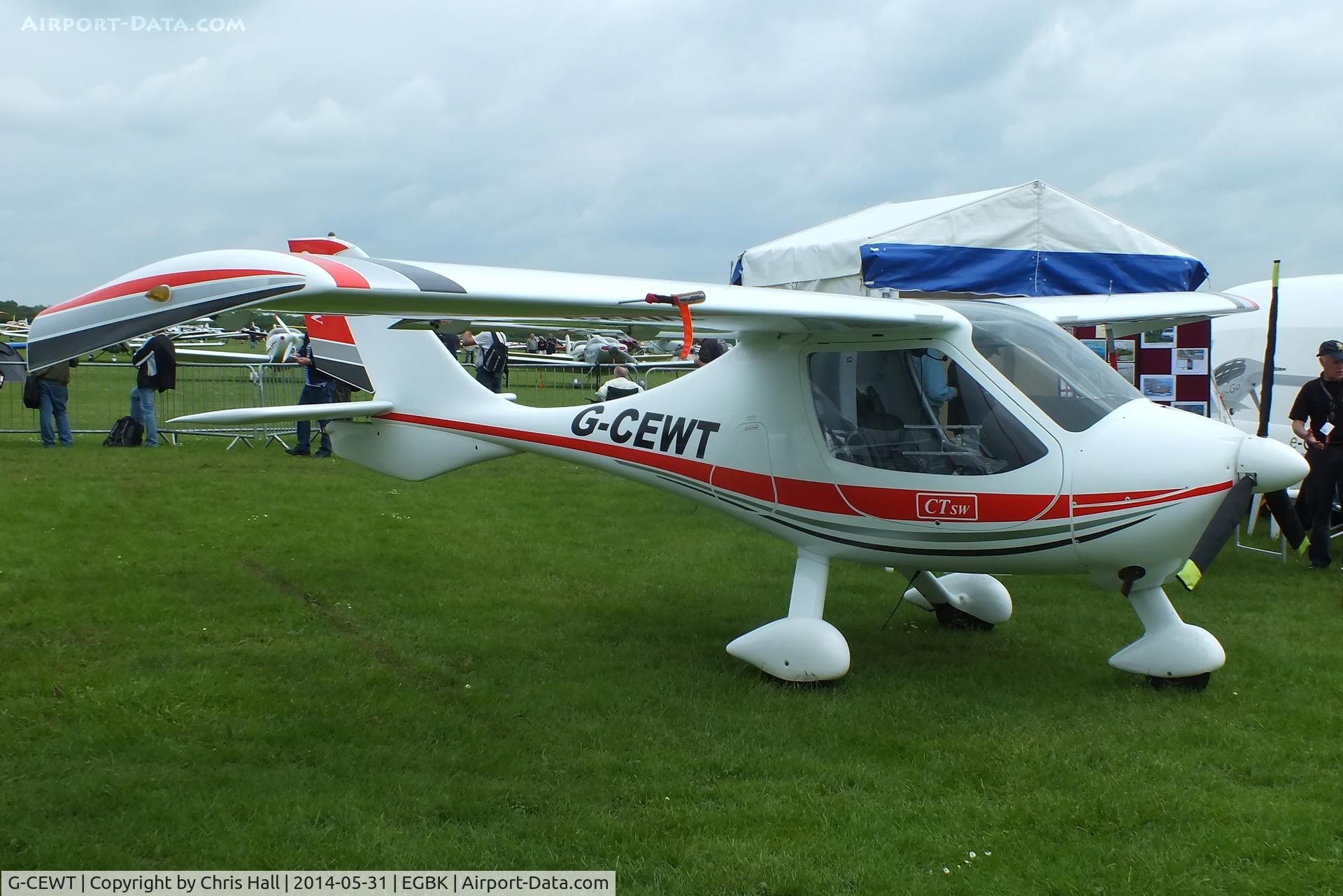 G-CEWT, Flight Design CTSW C/N 8158, at AeroExpo 2014