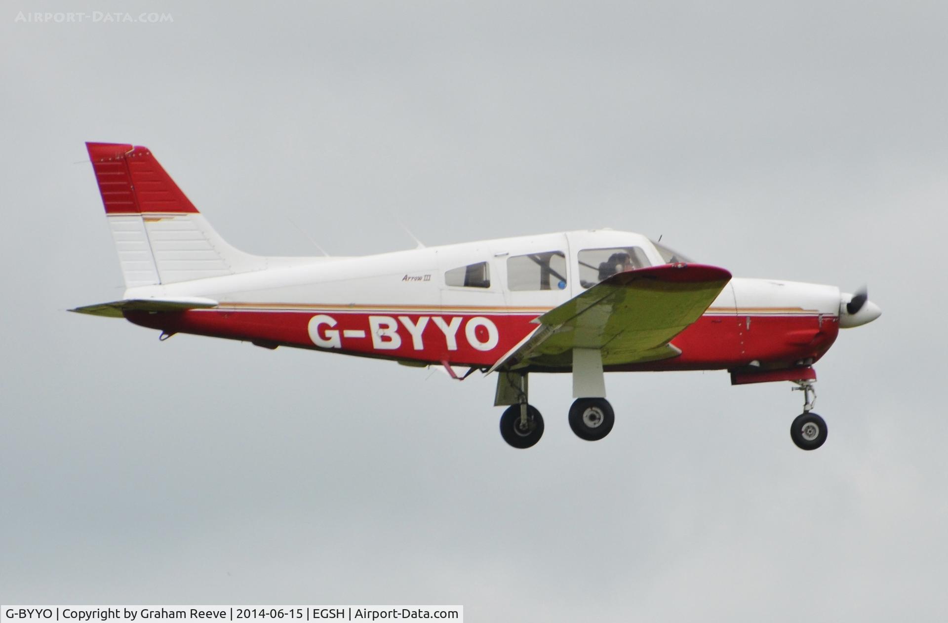 G-BYYO, 1994 Piper PA-28R-201 Cherokee Arrow III C/N 28R-2837061, About to land.