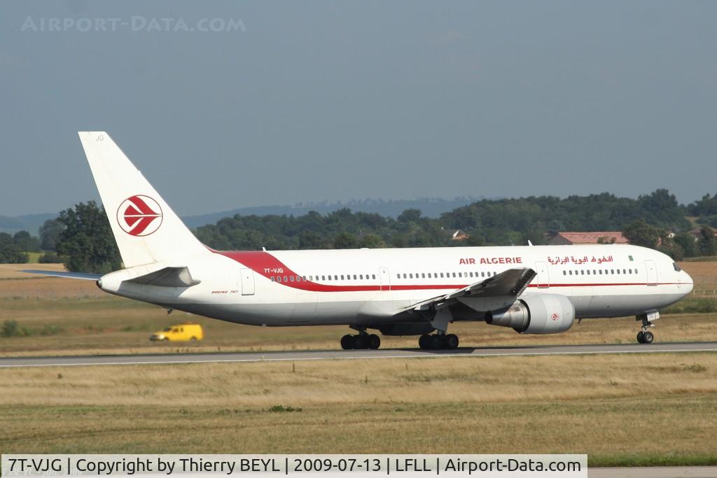 7T-VJG, 1990 Boeing 767-3D6/ER C/N 24766, Takeoff