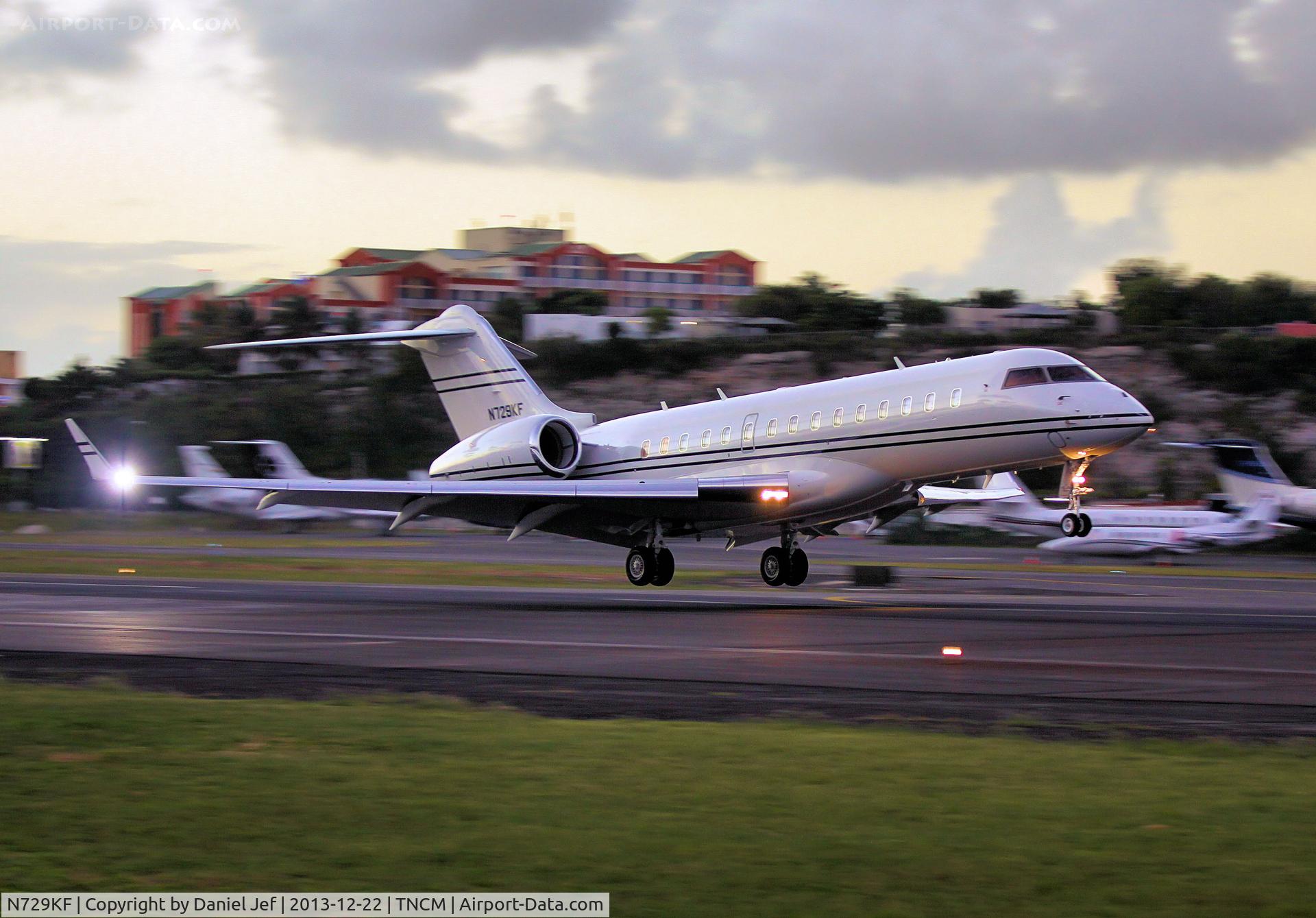 N729KF, 2005 Bombardier BD-700-1A11 Global 5000 C/N 9172, N729KF