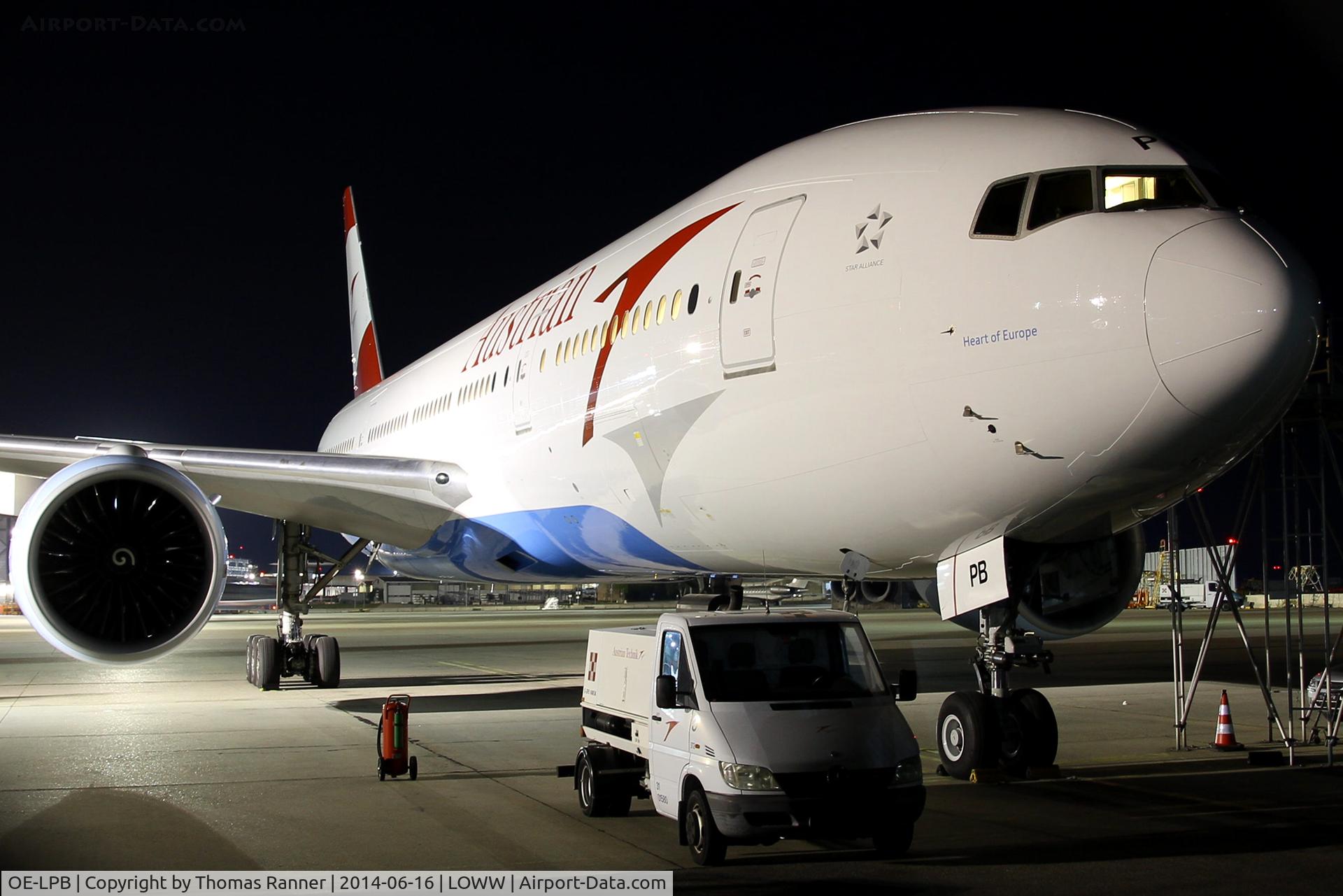 OE-LPB, 1998 Boeing 777-2Z9/ER C/N 28699, Austrian B777
