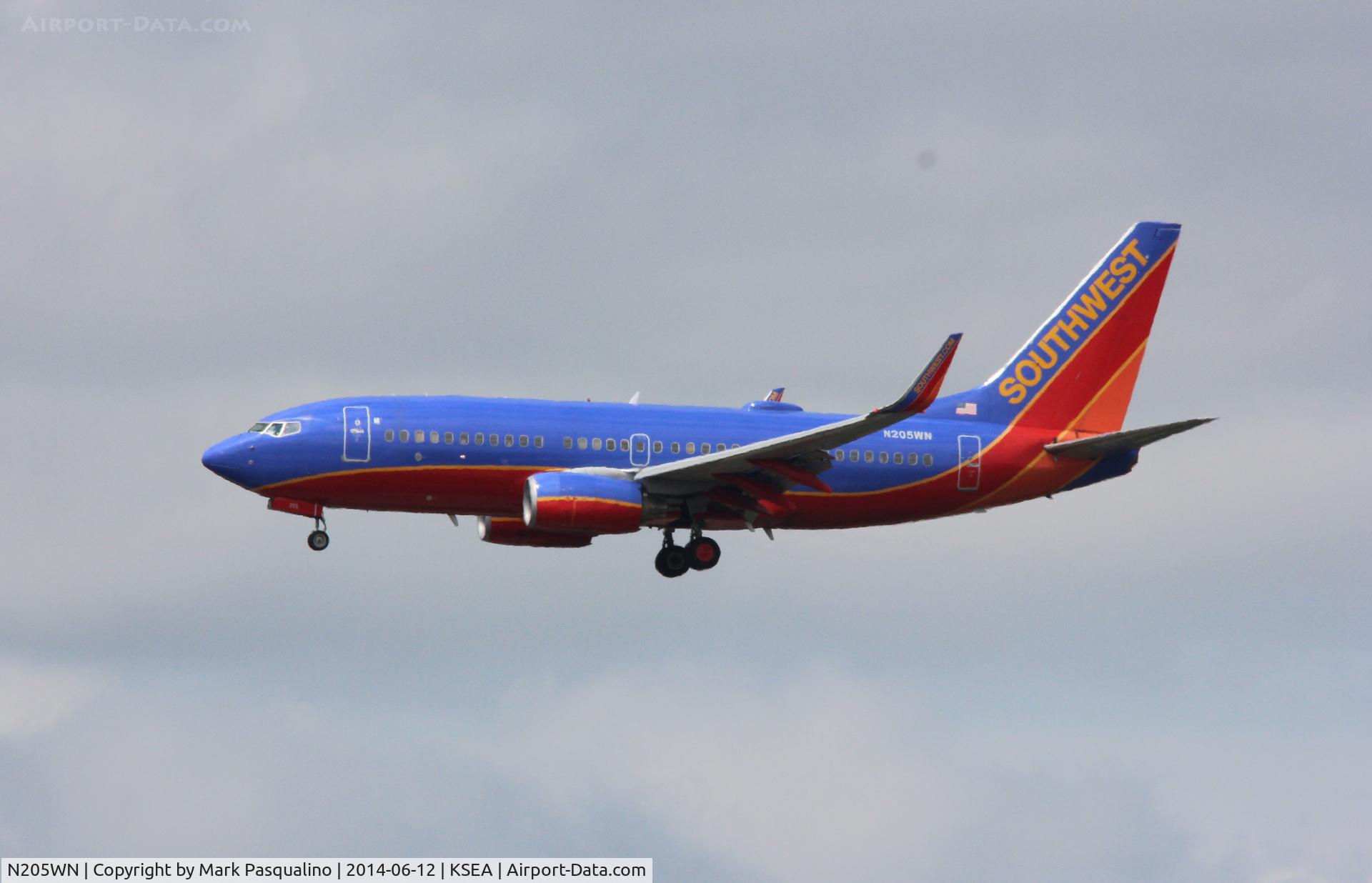 N205WN, 2005 Boeing 737-7H4 C/N 34010, Boeing 737-700