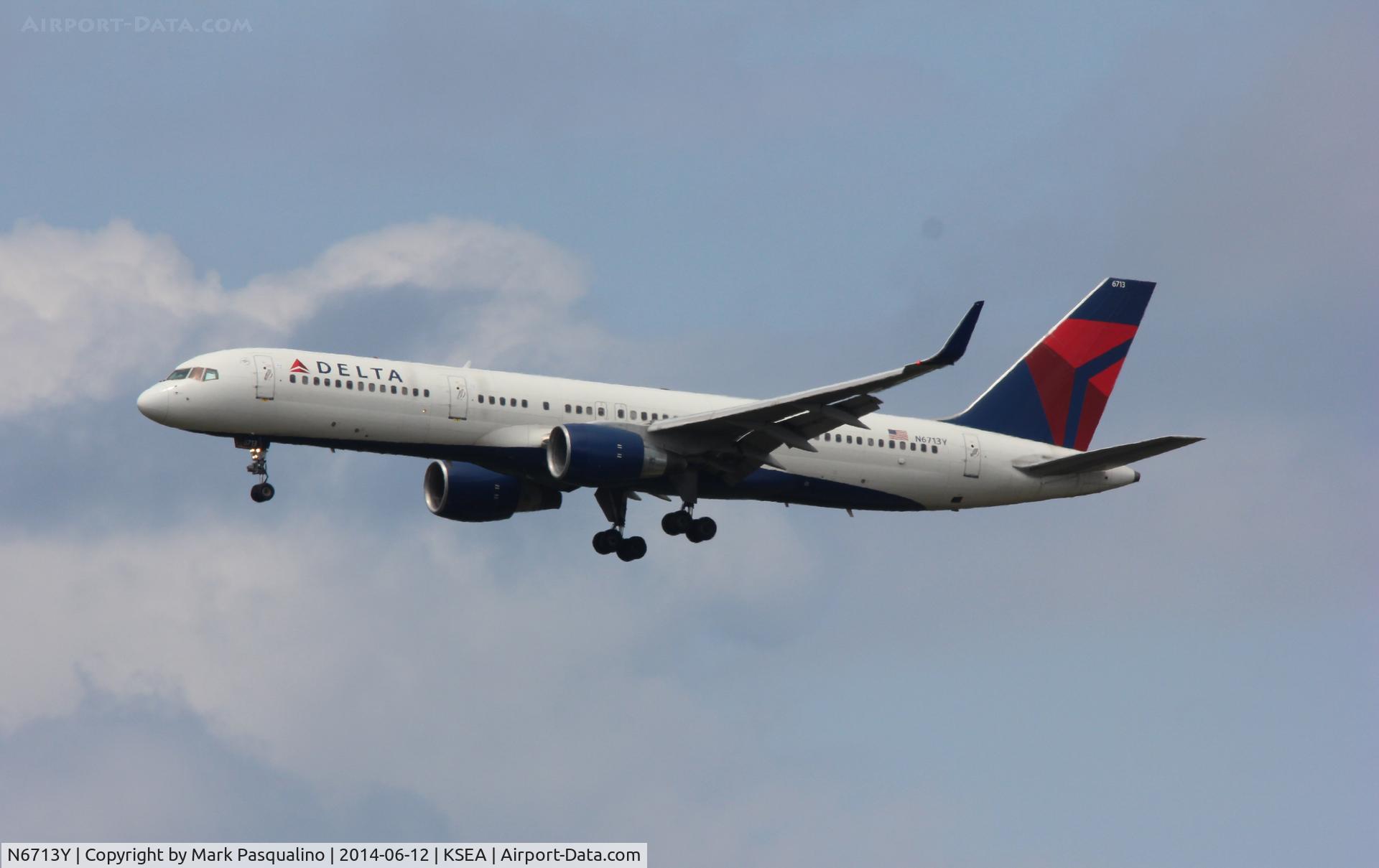 N6713Y, 2000 Boeing 757-232 C/N 30777, Boeing 757-200