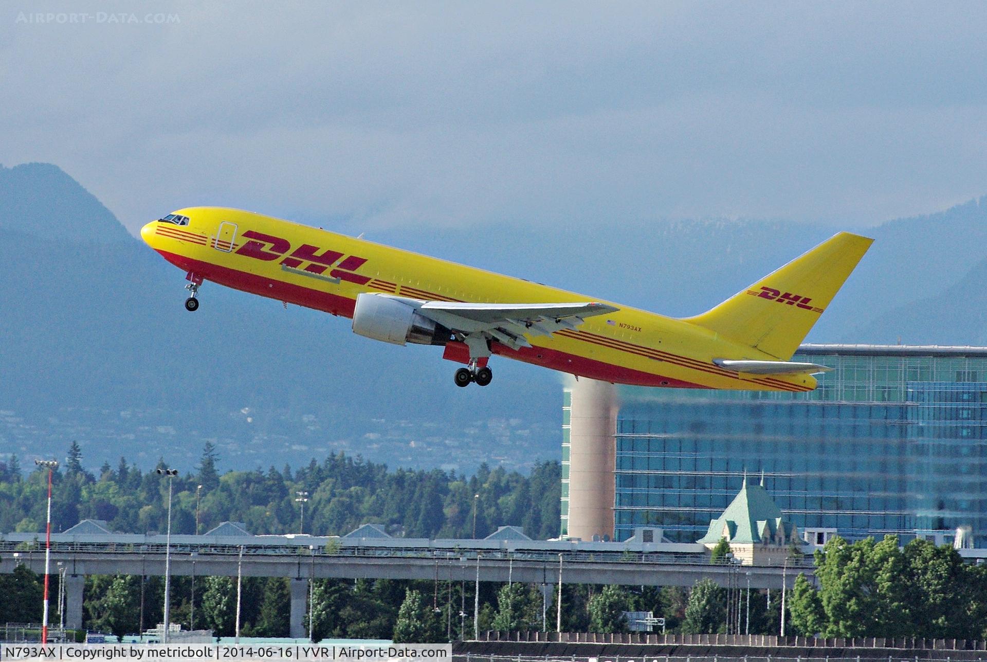 N793AX, 1986 Boeing 767-281 C/N 23143, Take off