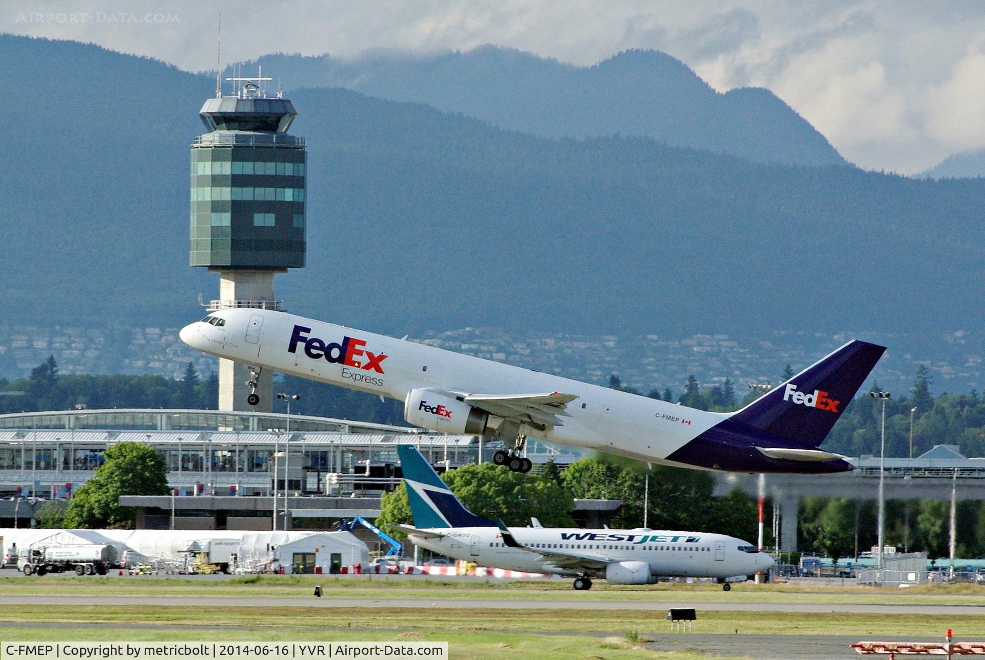 C-FMEP, 1993 Boeing 757-2B7 C/N 27144, Take off from YVR
