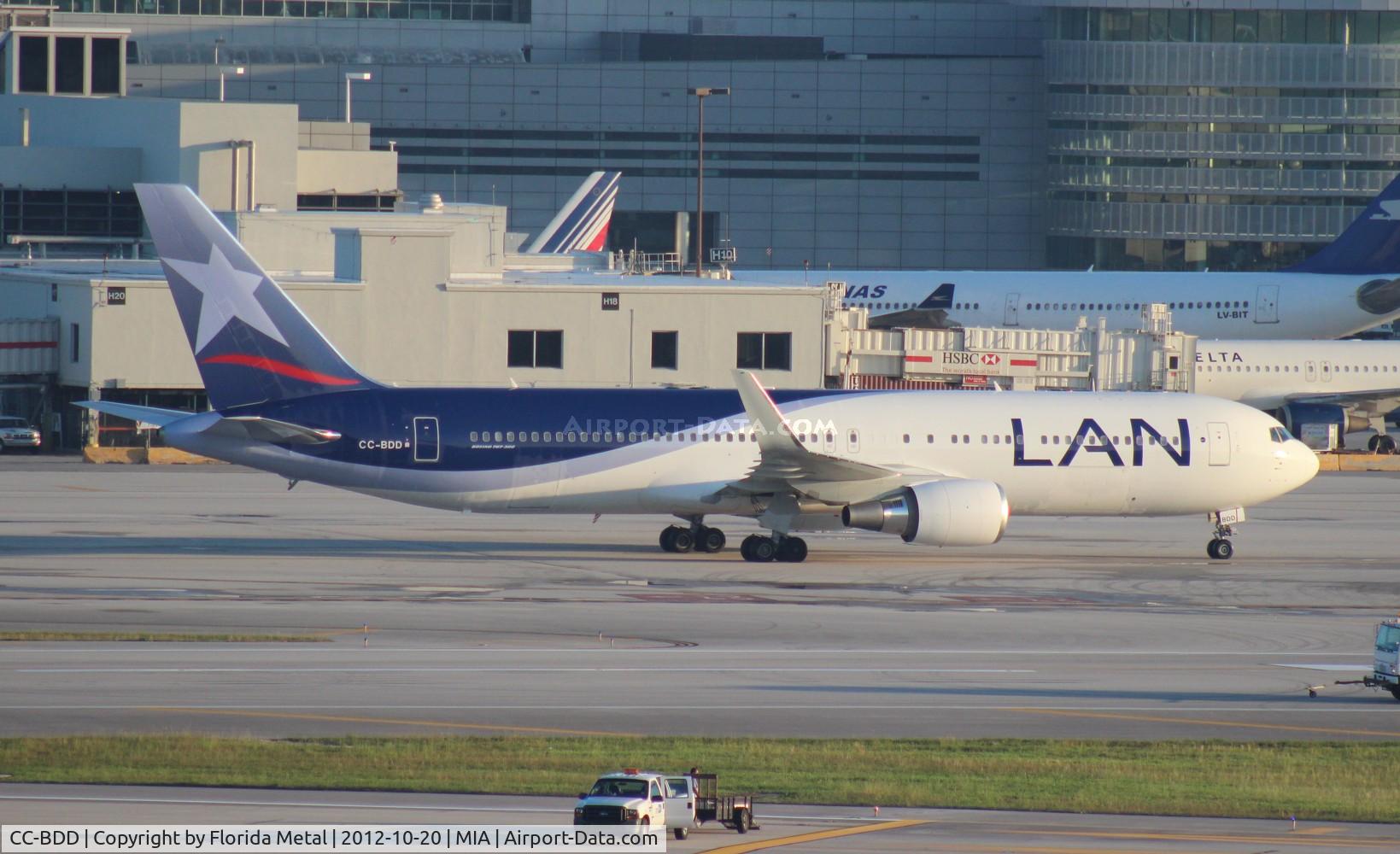 CC-BDD, 2012 Boeing 767-316/ER C/N 40799, Back in 2012 this LAN plane didn't wear the Ecuador flag on it