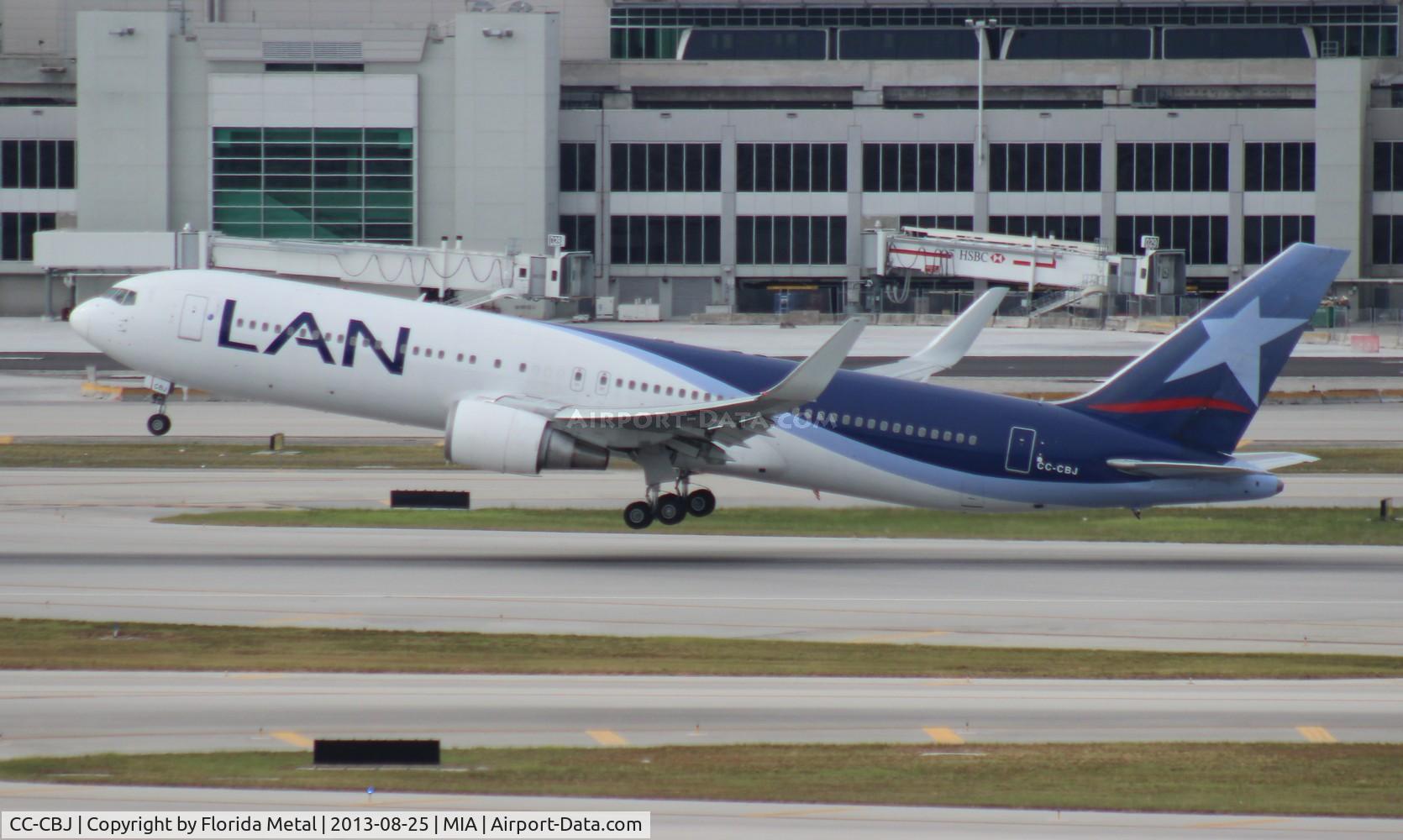 CC-CBJ, 1997 Boeing 767-316/ER C/N 27613, LAN 767-300