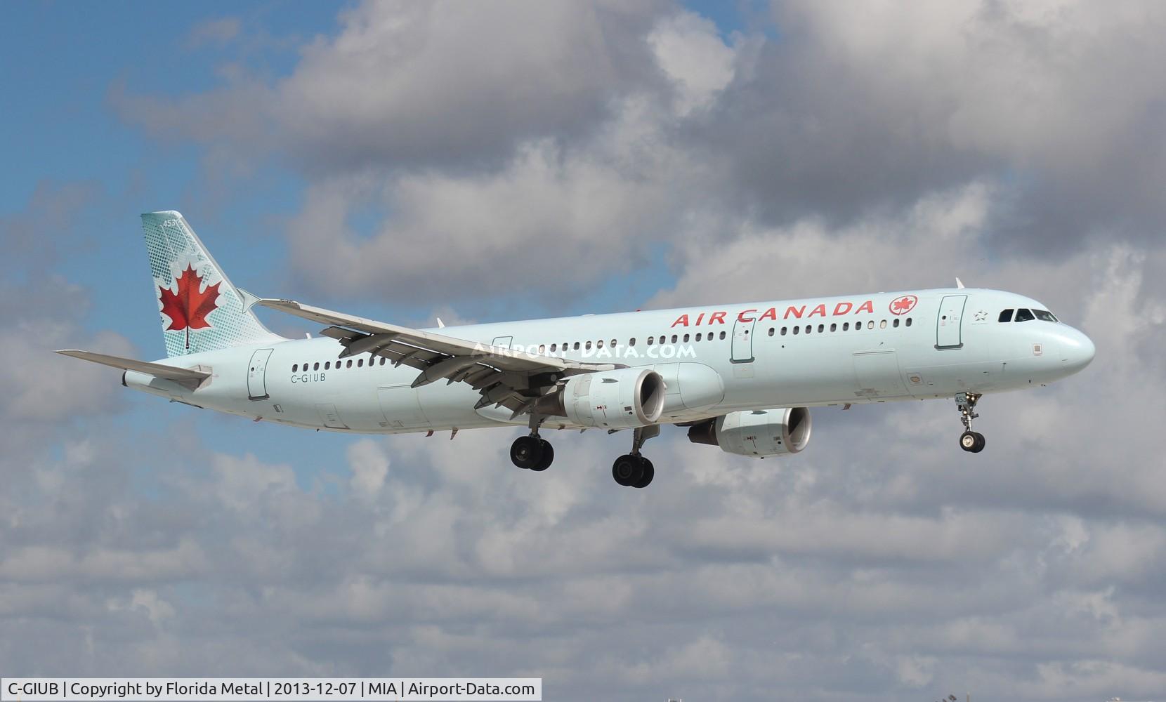 C-GIUB, 2001 Airbus A321-211 C/N 1623, Air Canada A321