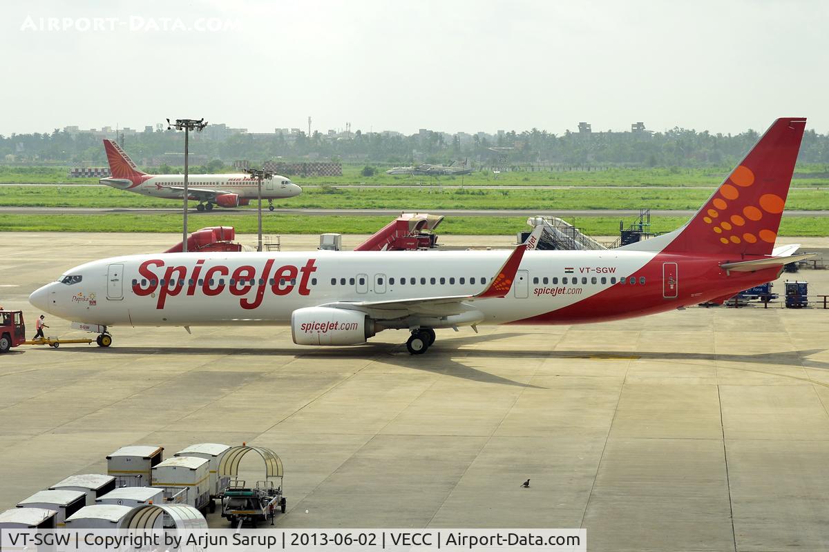 VT-SGW, 2011 Boeing 737-9GJ/ER C/N 37363, 'Paprika' pushing back for departure.