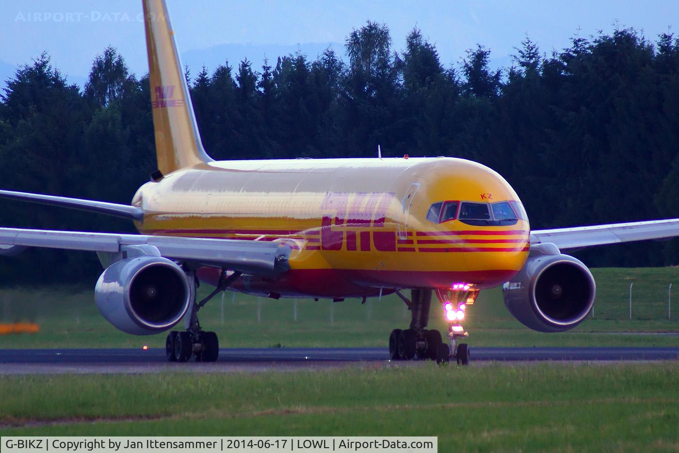 G-BIKZ, 1986 Boeing 757-236/SF C/N 23532, g-bikz