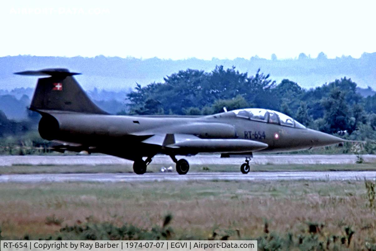 RT-654, Lockheed CF-104D Starfighter C/N 583A-5324, Lockheed CF-104D Starfighter [583A-5324] (Royal Danish Airforce) RAF Greenham Common~G 07/07/1974. Taken from a slide.
