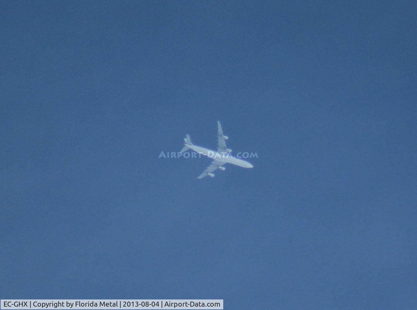 EC-GHX, 1996 Airbus A340-313 C/N 134, Iberia A340-300 overflying Livonia Michigan at 32,000 ft ORD-MAD