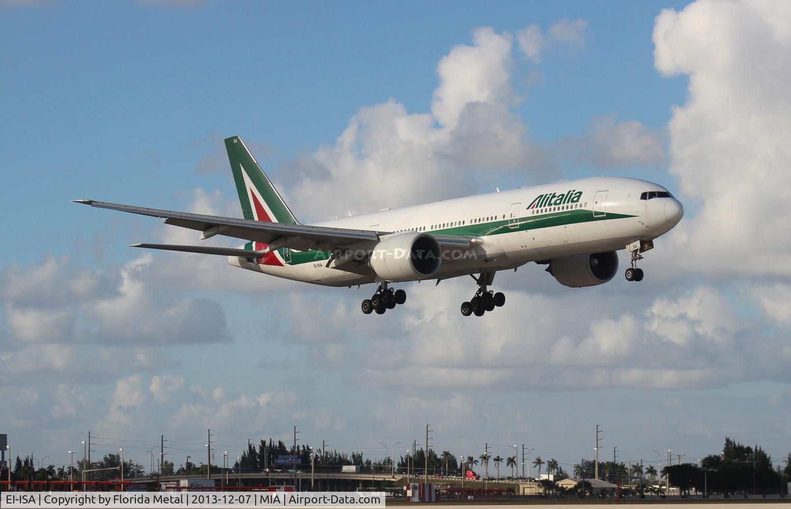 EI-ISA, 2002 Boeing 777-243/ER C/N 32855, Alitalia 777-200