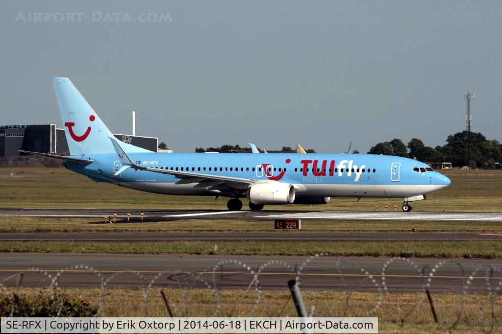 SE-RFX, 2012 Boeing 737-8K5 C/N 37246, SE-RFX departing frm rw 22R. Note the winglet.