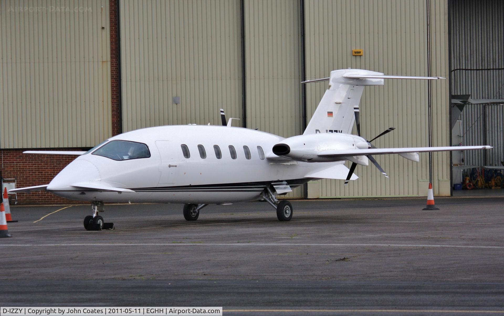 D-IZZY, 1999 Piaggio P-180 Avanti C/N 1034, At Sigs