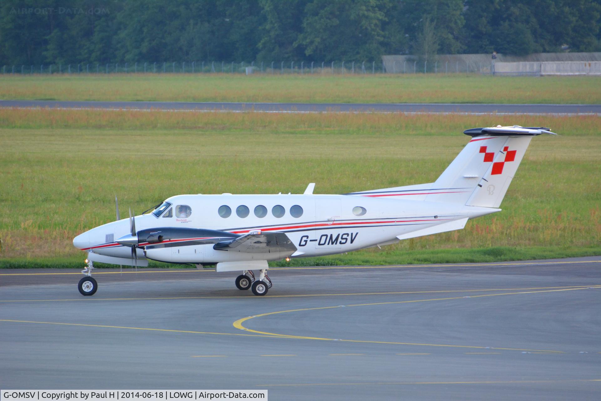 G-OMSV, 2009 Hawker Beechcraft B200GT King Air King Air C/N BY-96, King Air landed