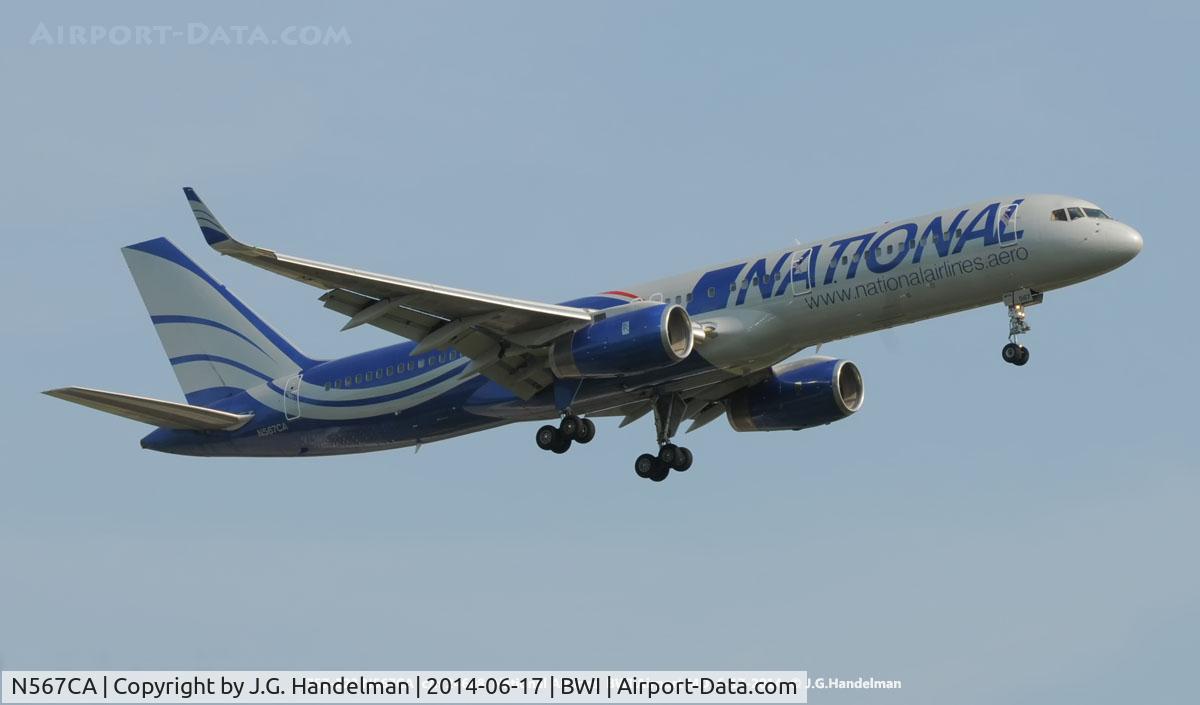N567CA, 1991 Boeing 757-223 C/N 24608, On final to 28.