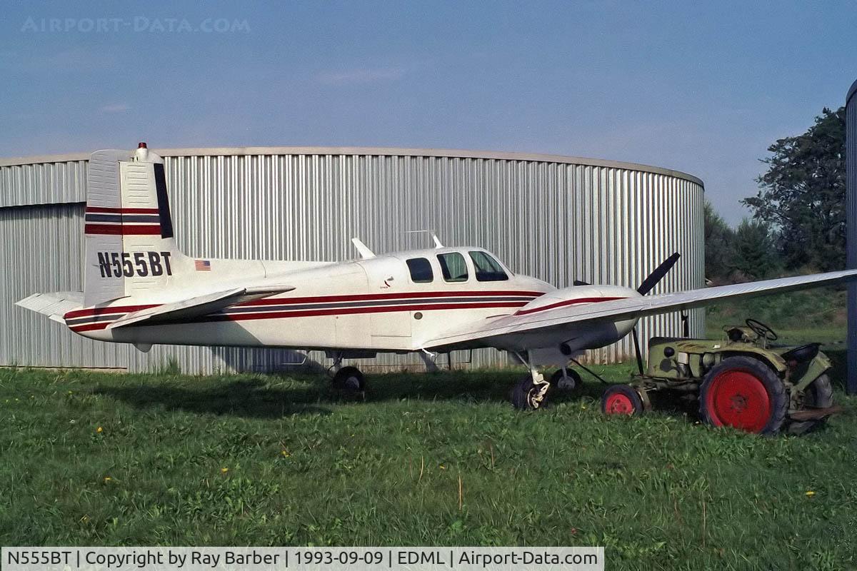 N555BT, 1961 Beech D50E Twin Bonanza C/N DH-318, Beech D50E Twin Bonanza [DH-318] Landshut~D 09/09/1993