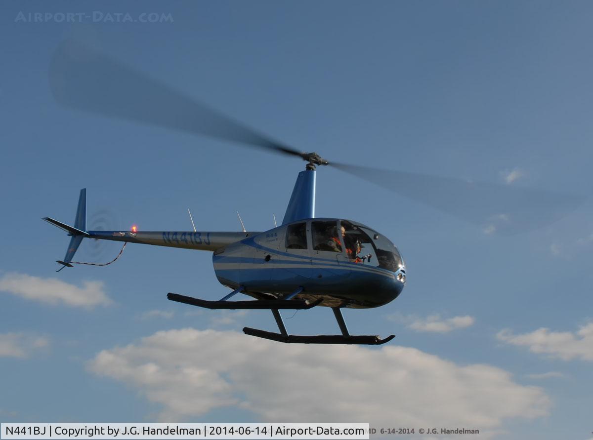 N441BJ, 2004 Robinson R44 II C/N 10528, Over Chesapeake Bay.