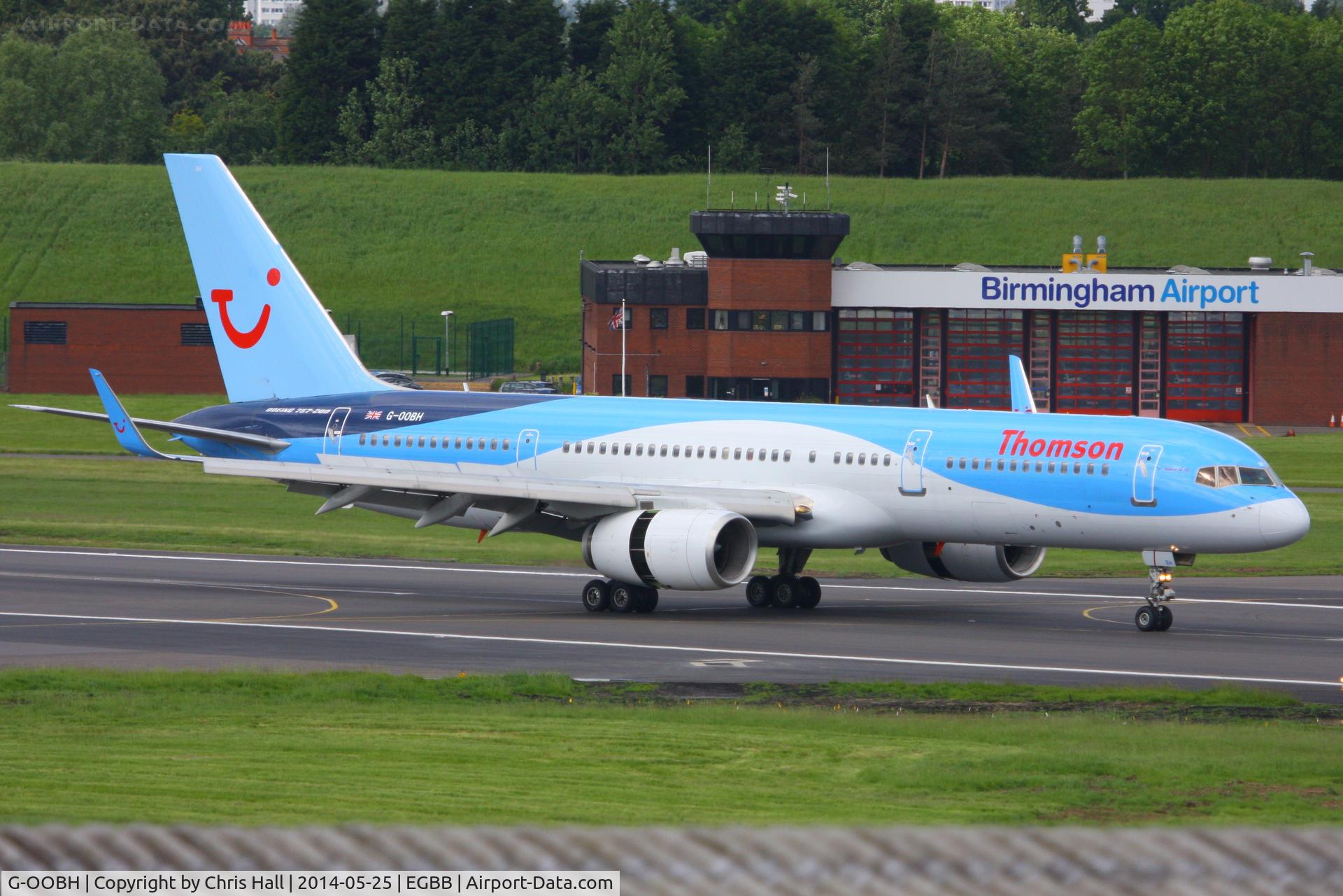 G-OOBH, 1999 Boeing 757-236 C/N 29944, Thomson