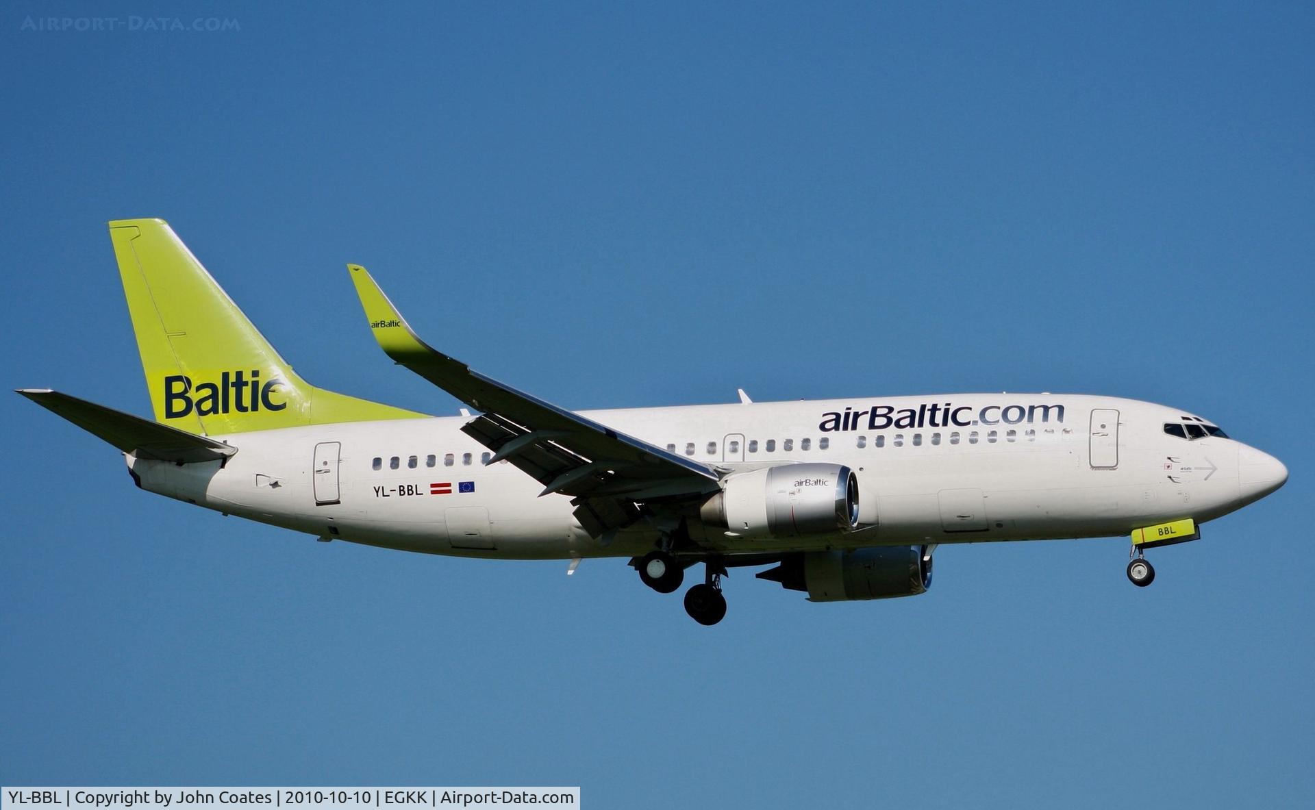 YL-BBL, 1998 Boeing 737-33V C/N 29334, Finals 08