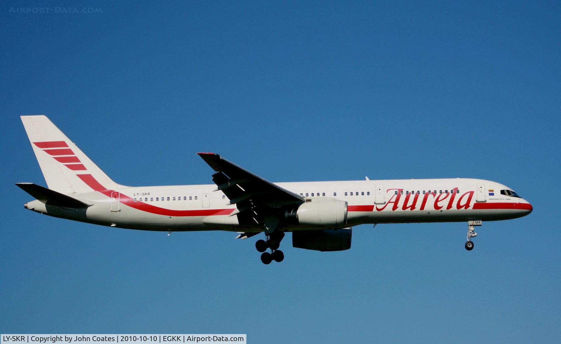 LY-SKR, 1999 Boeing 757-23N C/N 30233, Arriving 08