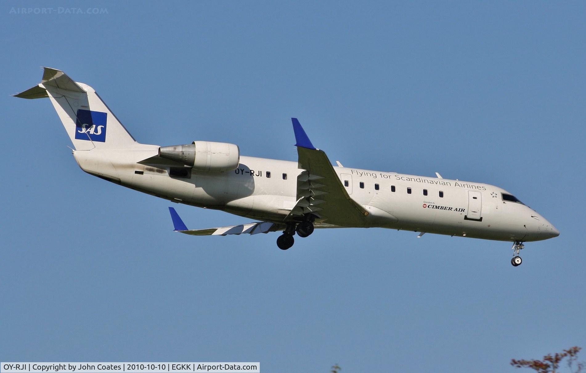 OY-RJI, 1995 Canadair CRJ-100LR (CL-600-2B19) C/N 7093, Arriving 08