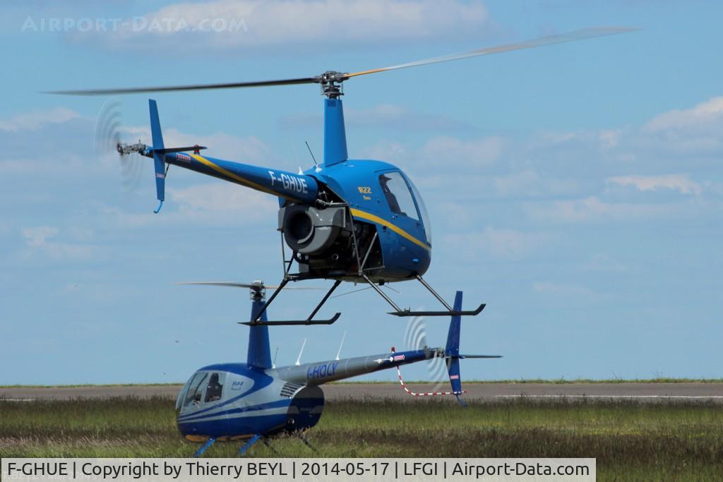 F-GHUE, Robinson R22 Beta C/N 1831, R22 + R44