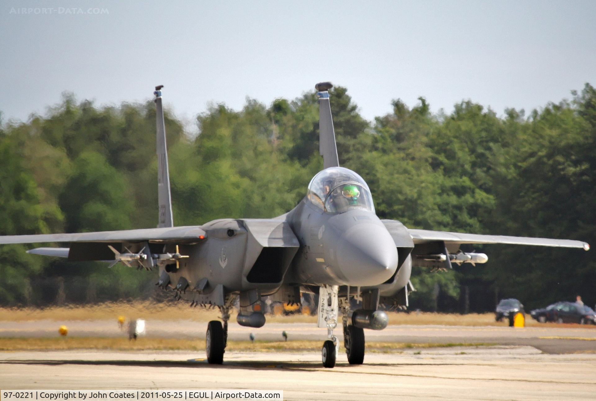 97-0221, 1997 McDonnell Douglas F-15E Strike Eagle C/N 1359/E220, Taxiing