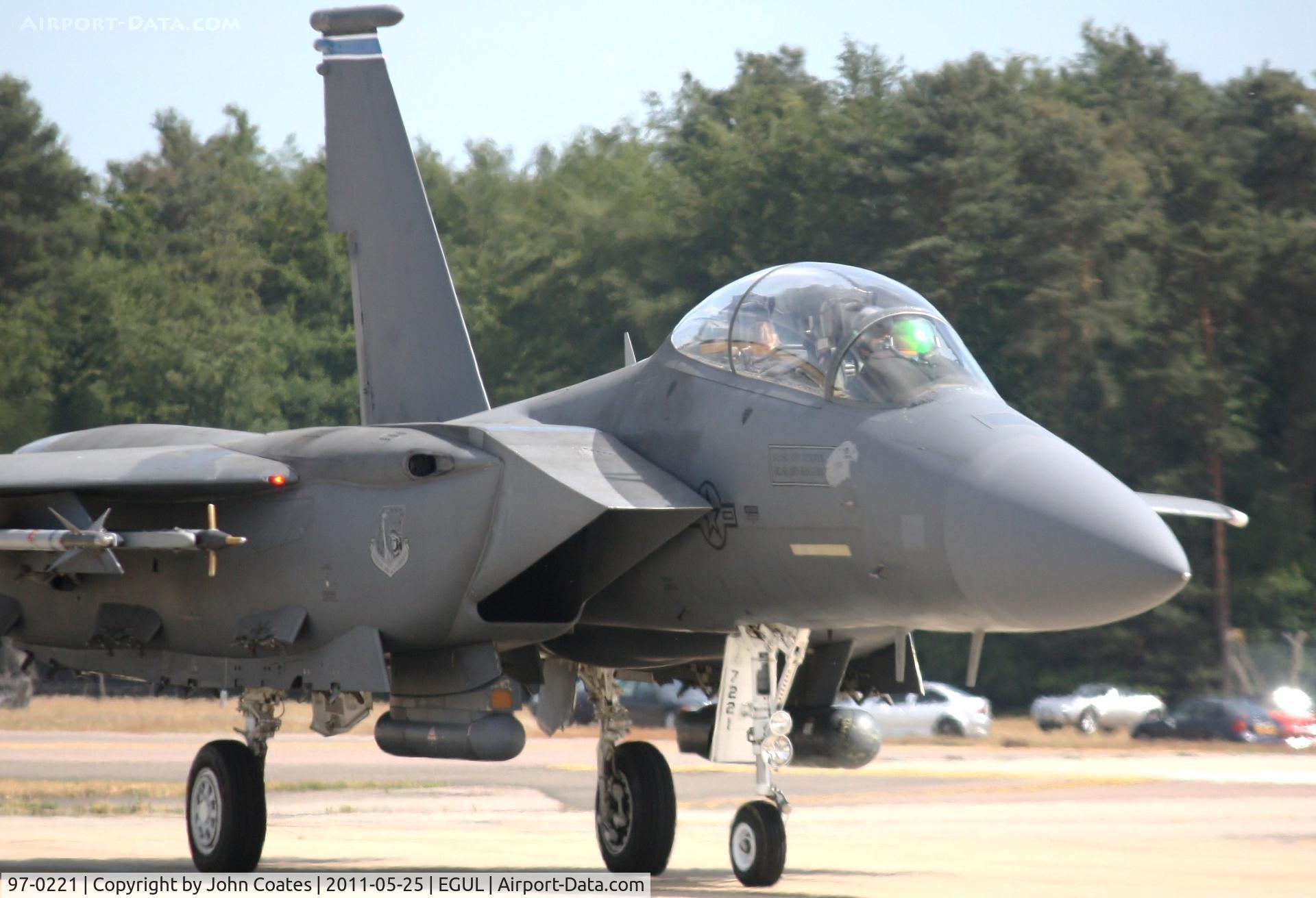 97-0221, 1997 McDonnell Douglas F-15E Strike Eagle C/N 1359/E220, Taxiing