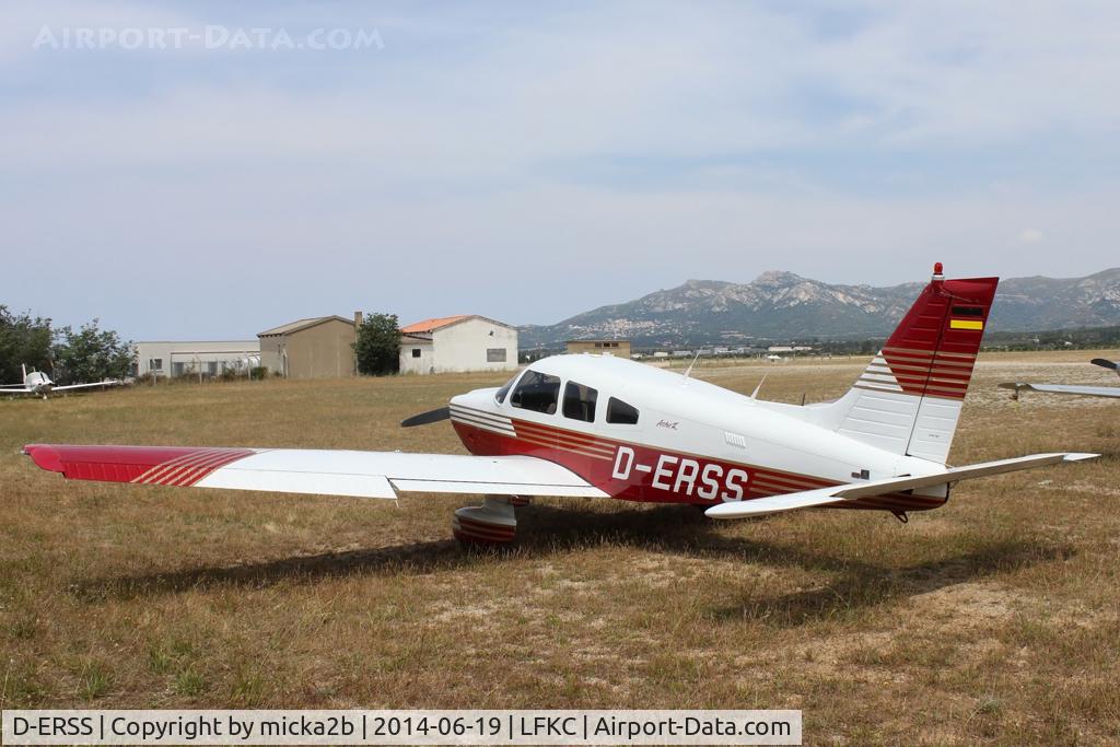 D-ERSS, 1994 Piper PA-28-181 Archer II C/N 28-90076, Parked