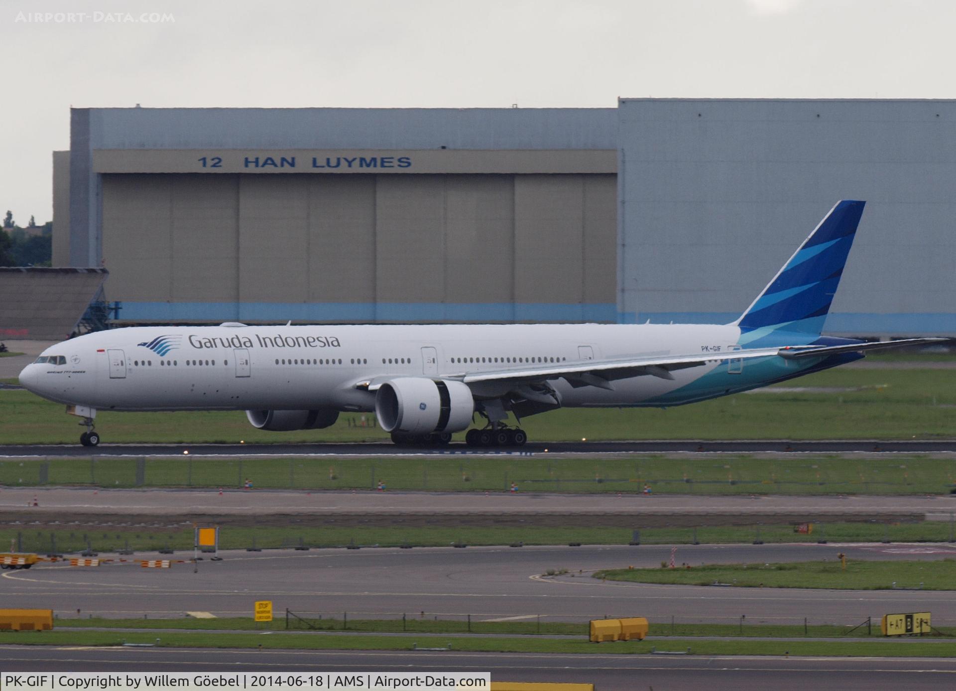 PK-GIF, 2014 Boeing 777-3U3/ER C/N 29148, Taxi to the gate of Schiphol Airport