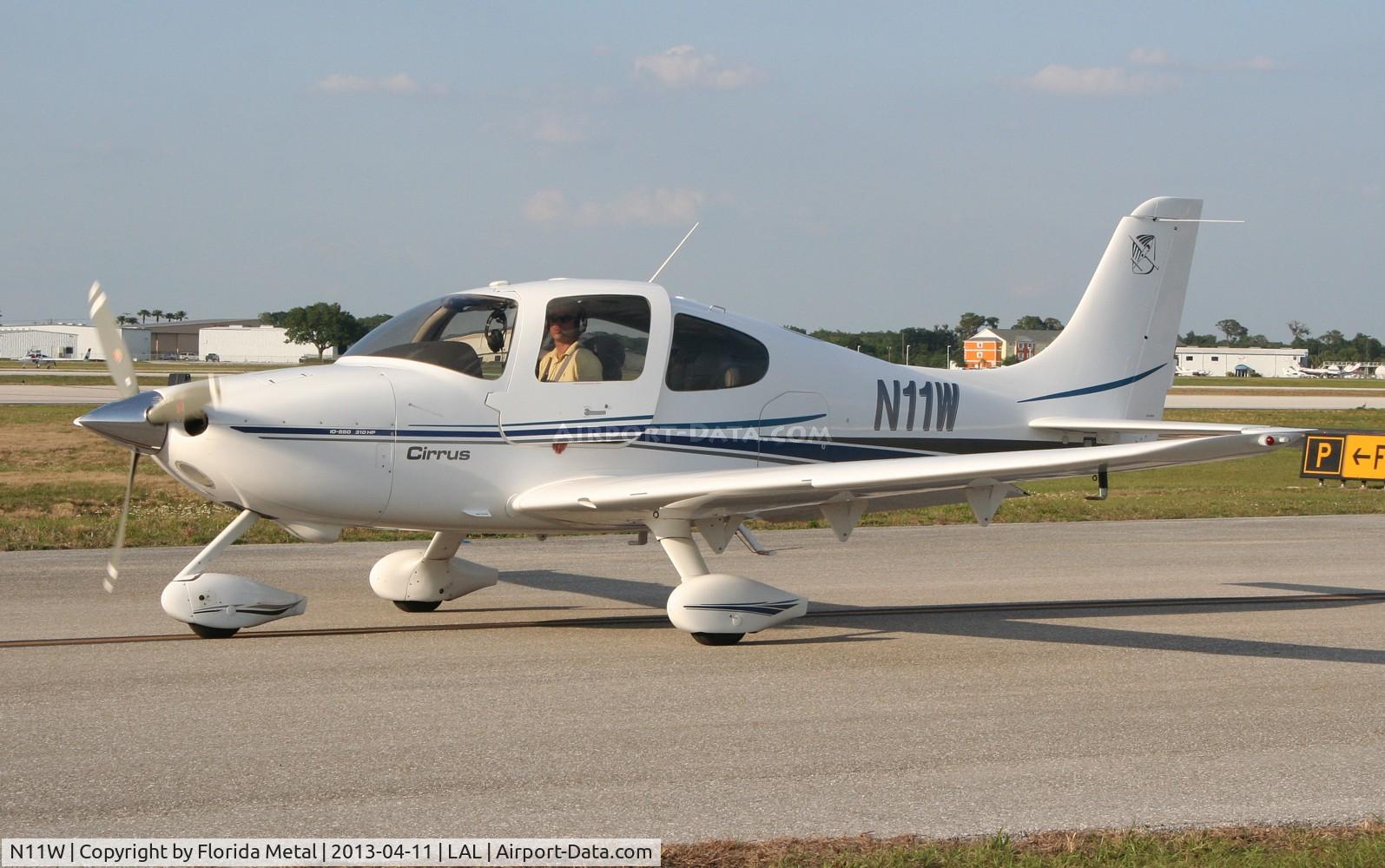 N11W, 2002 Cirrus SR22 C/N 0262, Cirrus SR22