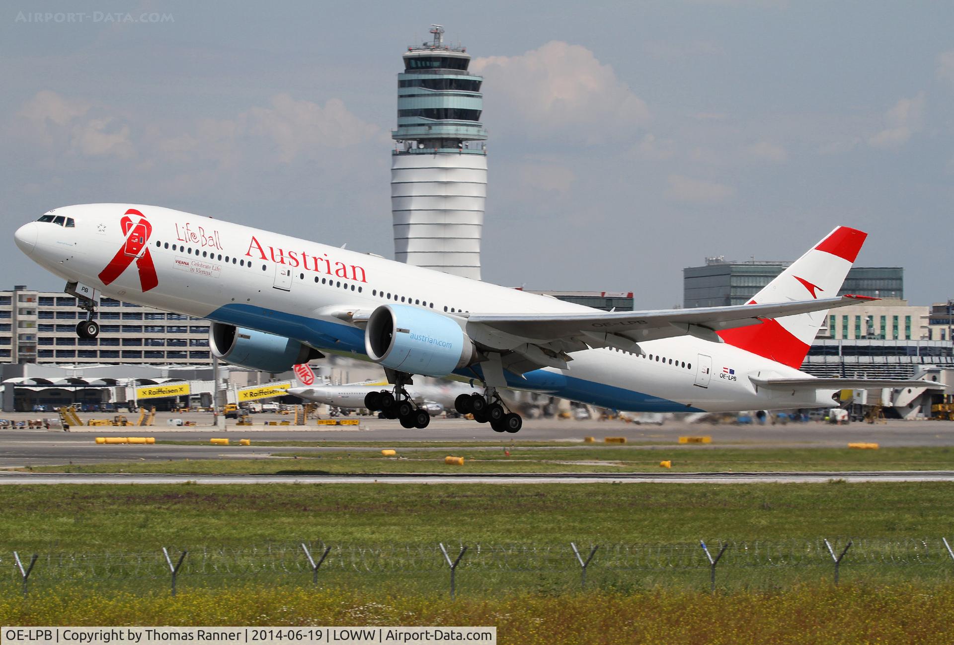 OE-LPB, 1998 Boeing 777-2Z9/ER C/N 28699, Austrian B777