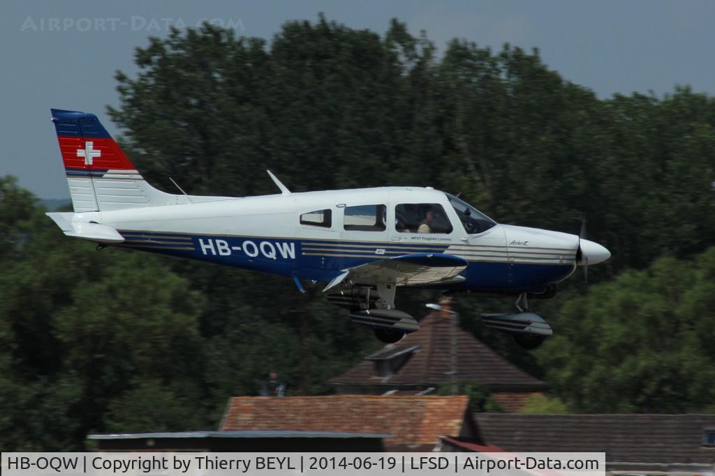 HB-OQW, 1975 Piper PA-28-181 Archer II. C/N 28-7690049, Landing