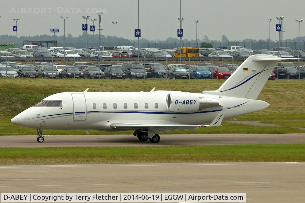 D-ABEY, 2010 Bombardier Challenger 605 (CL-600-2B16) C/N 5863, 2010 Bombardier CL-600-2B16, c/n: 5863 at Luton