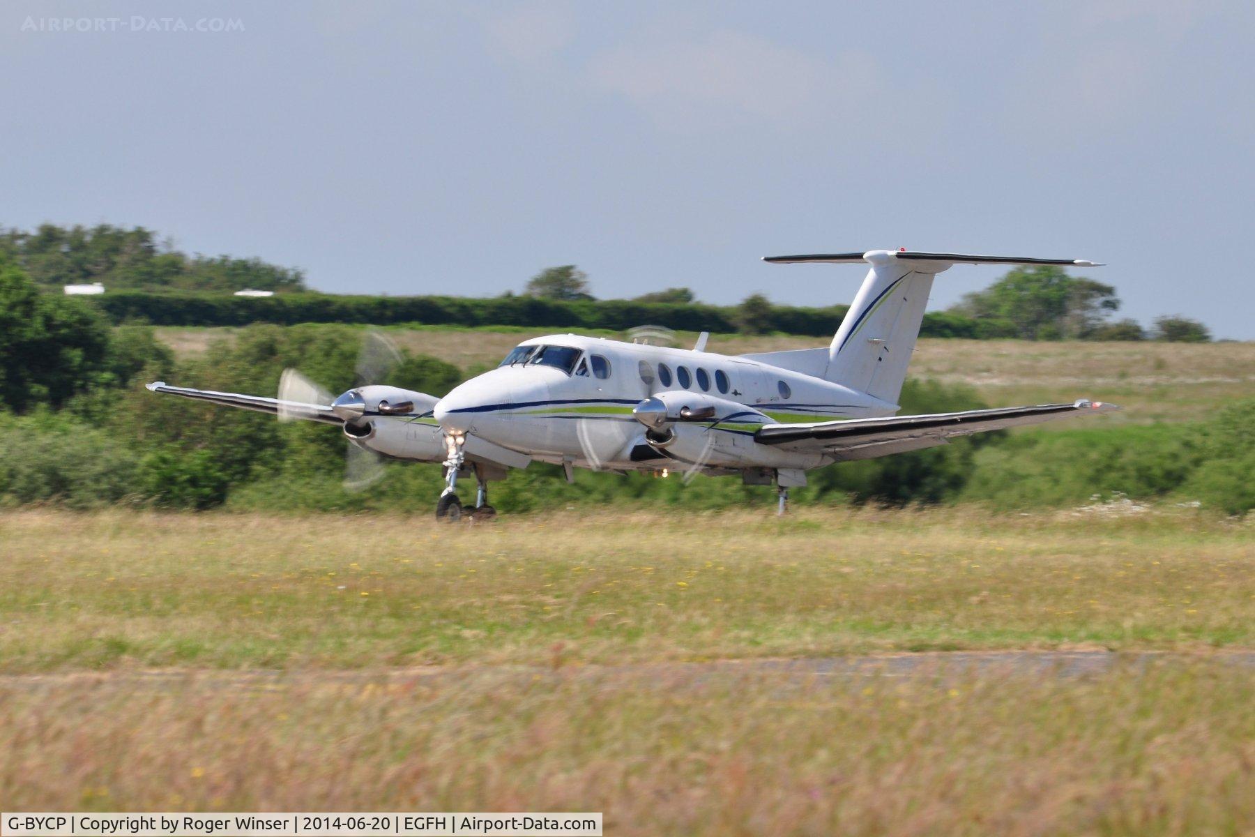 G-BYCP, 1981 Beech B200 Super King Air King Air C/N BB-966, Visiting Super King Air operated by London Executive Aviation departing Runway 22. Previously registered F-GDCS.