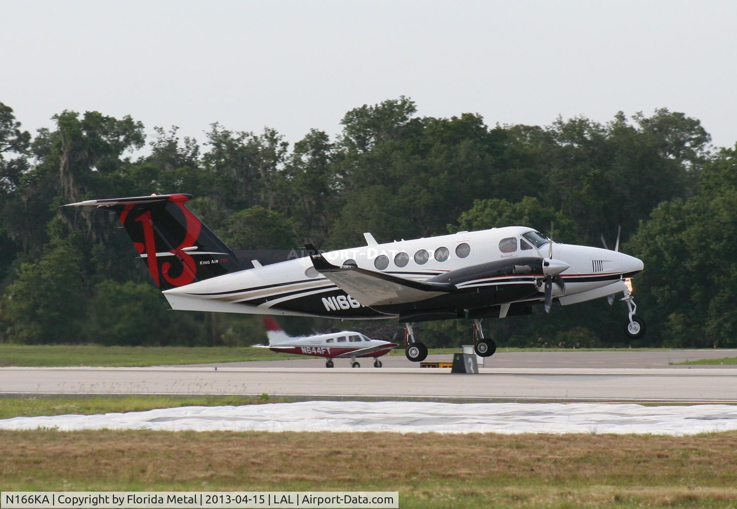 N166KA, 2013 Hawker Beechcraft B200GT King Air C/N BY-166, Beech 250 King Air