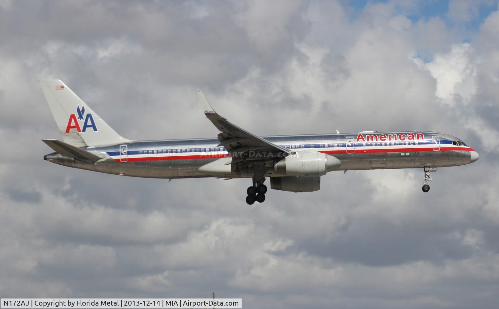 N172AJ, 2002 Boeing 757-223 C/N 32400, American 757-200