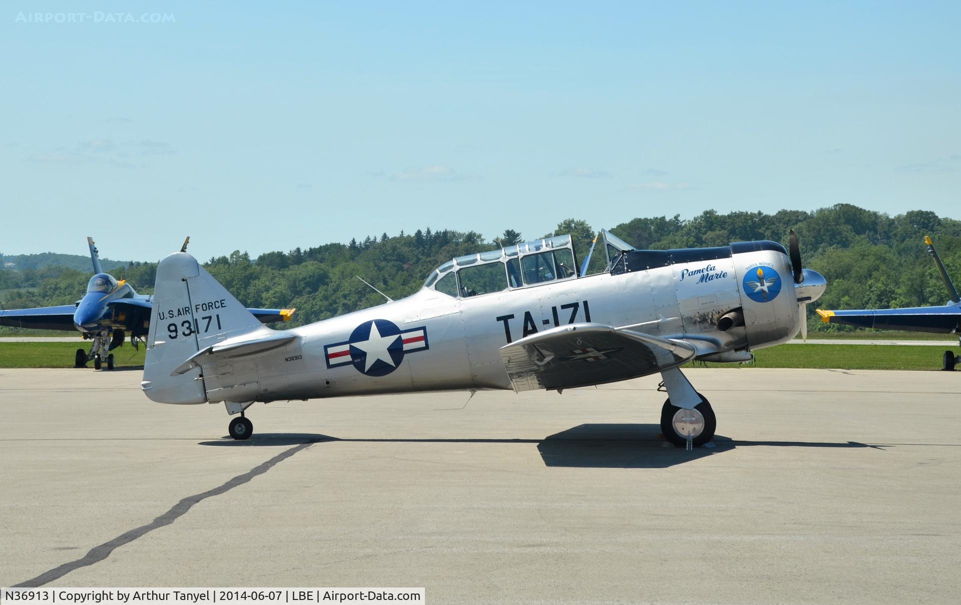 N36913, North American T-6G Texan C/N 168-275, Parked before performing @ the 2014 Westmoreland County Airshow