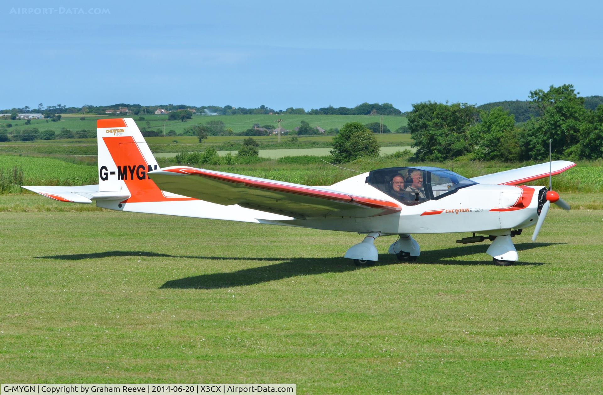 G-MYGN, 1992 AMF Chevvron 2-32C C/N 034, Crabfield 2014.